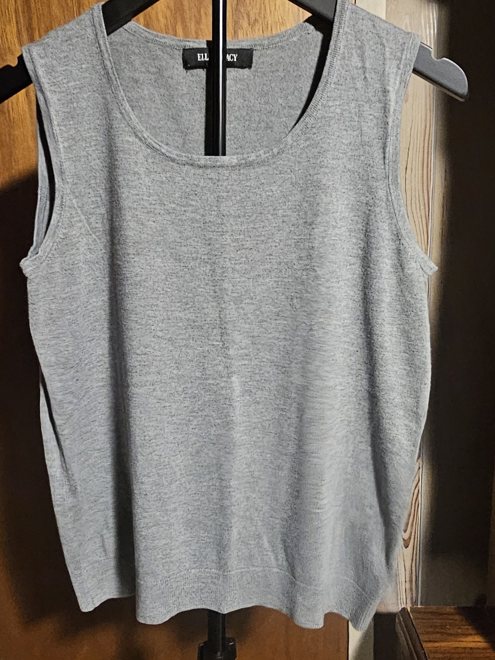 Ellen Tracy Light Gray Knit Sleeveless Tank